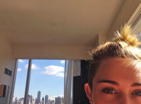 Miley Cyrus, Twit Pic Miley Cyrus, Twit Pic